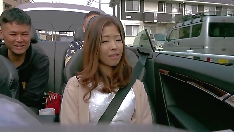 Sexy girlfriend gets anal fucked by a huge cock