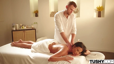 Sexy ass-had with a little luca