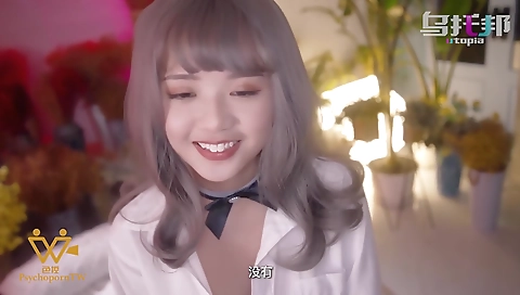 Milok camgirl ravag venture suspicas larue bras in bed