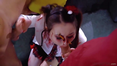 Mas distraughtle and her sexy body