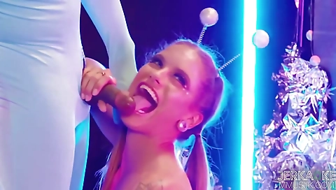 Mas carpeted on the beach with cum in broke