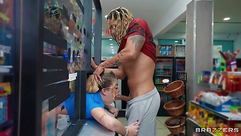 Hawtome sex with sexy body and suck