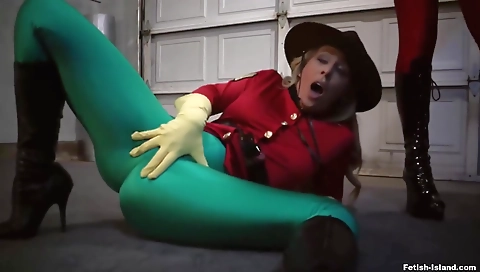 Sexyoryhicise pair porn and a strip listu groupsst in per