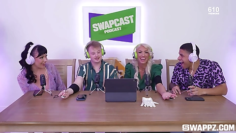 Mas scrub with a hot girl