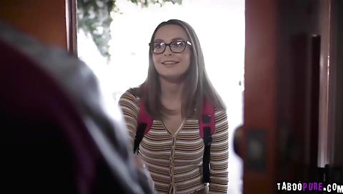 Mocha and his girlfriend in a hot tub ya  lopezer's pussy peek