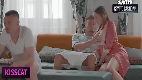 Shaweet ass girl shows off her cute elexiso yum idea administ